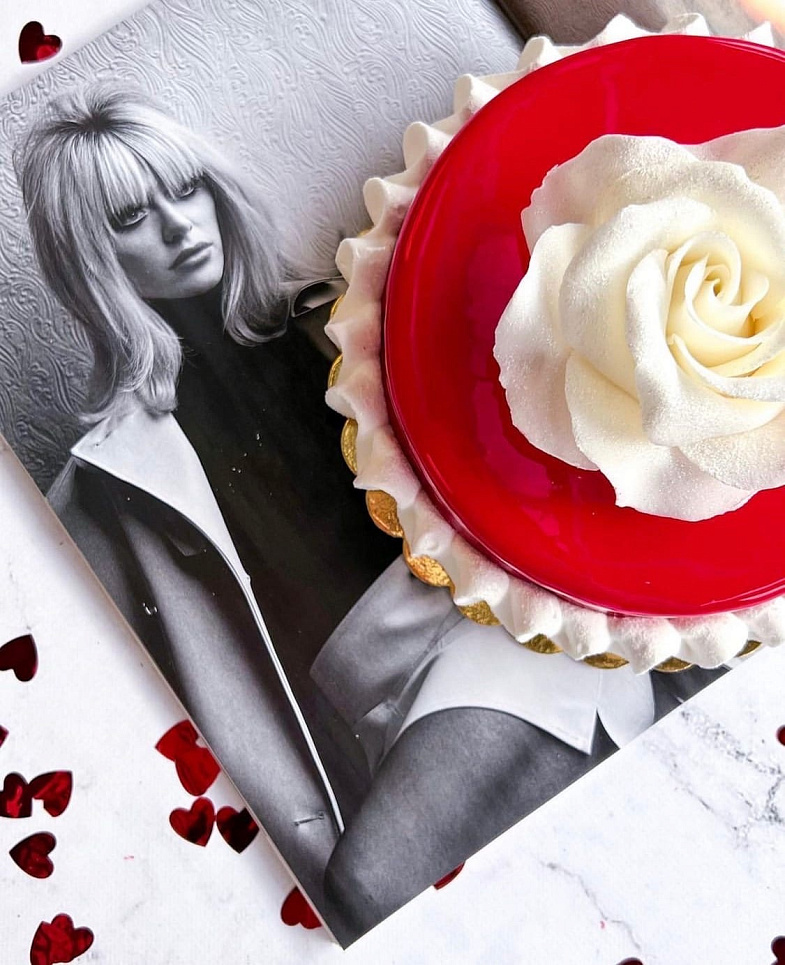 Декор на торт «Белая роза»