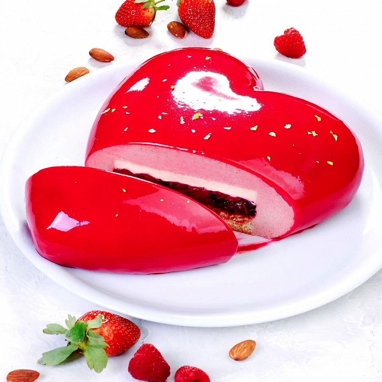 Торт «Вишневое сердце» от кондитерской «Сладкий экспресс»